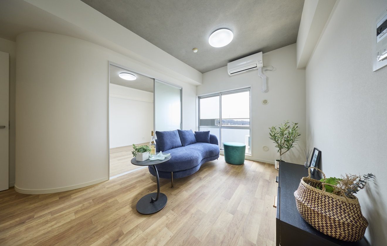 【内装リフォーム済み】2LDKの家具付きリノベマンション10階／約50㎡／2LDK
